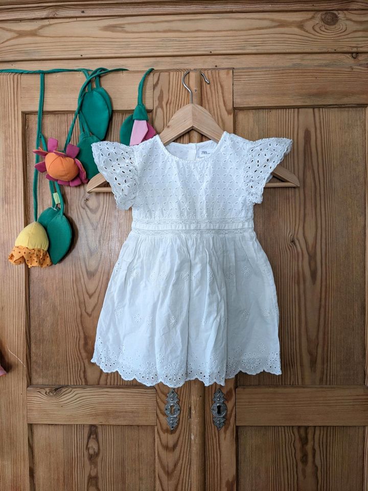 Weißes Kleid von Zara Gr. 98, festlich Taufe Hochzeit boho in Schonungen