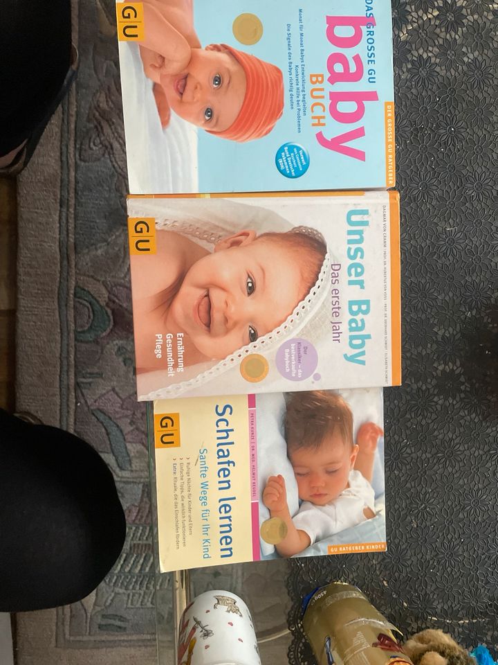 3 Baby Bücher in Düsseldorf