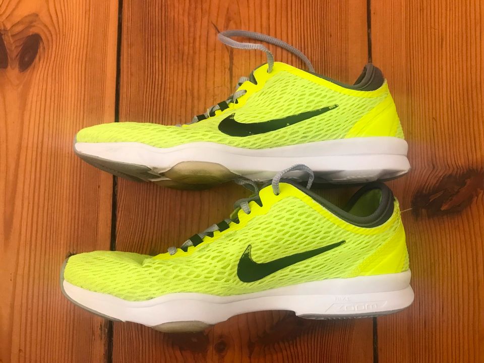 Nike Zoom Fit Trainingsschuh Gr. 38 Damen neon gelb schwarz gut in Berlin -  Friedenau | eBay Kleinanzeigen ist jetzt Kleinanzeigen