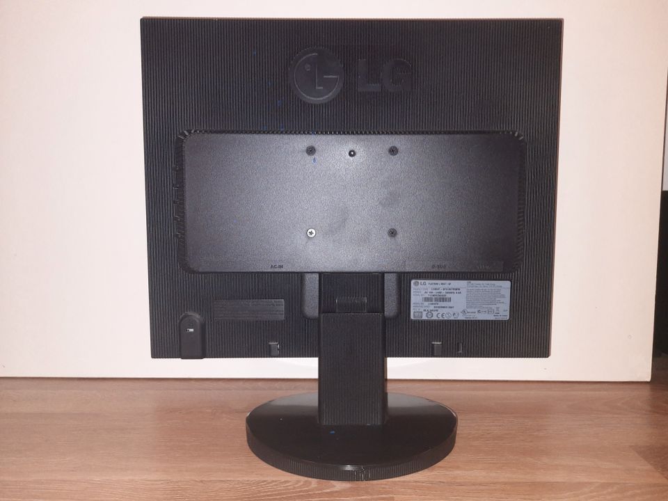 LG Monitor Flatron L1953T in Berlin