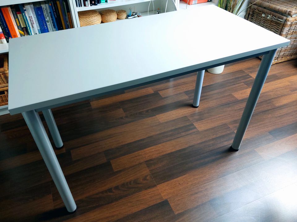 Top Schreibtisch / Bürobeistelltisch 120 x 60 x 78 cm in Frechen