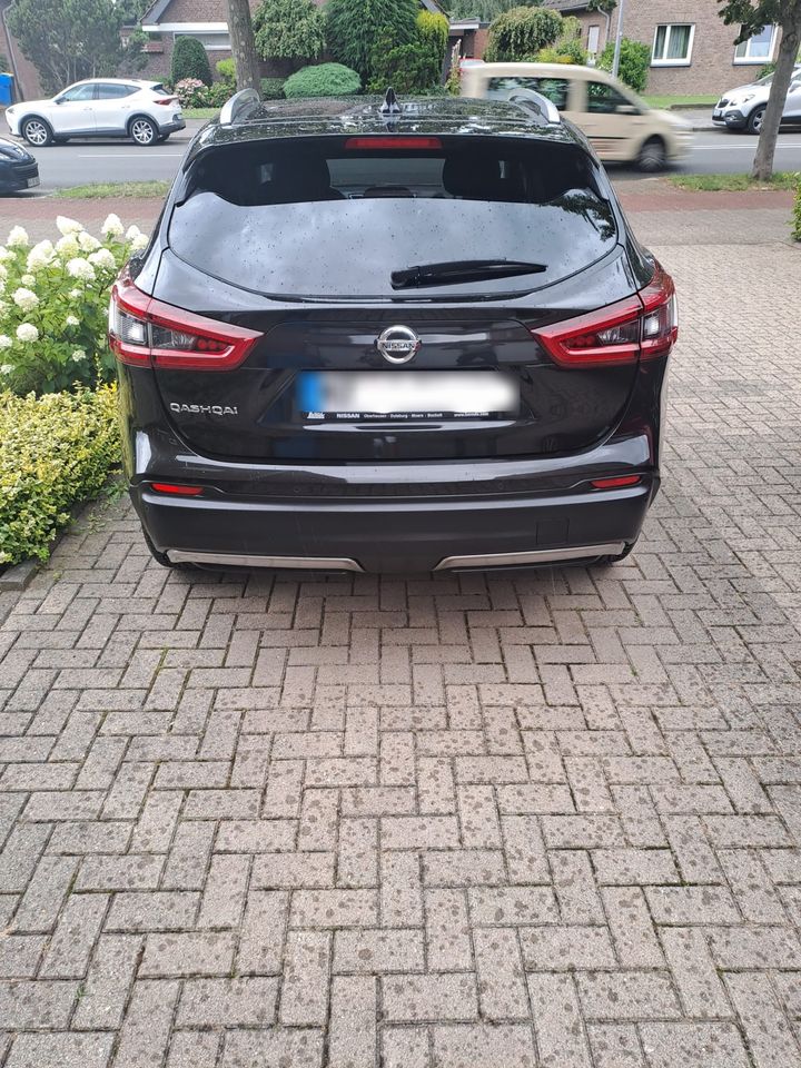 Nissan Qashqai *ACC*PANO*360°KAMERA* in Krefeld