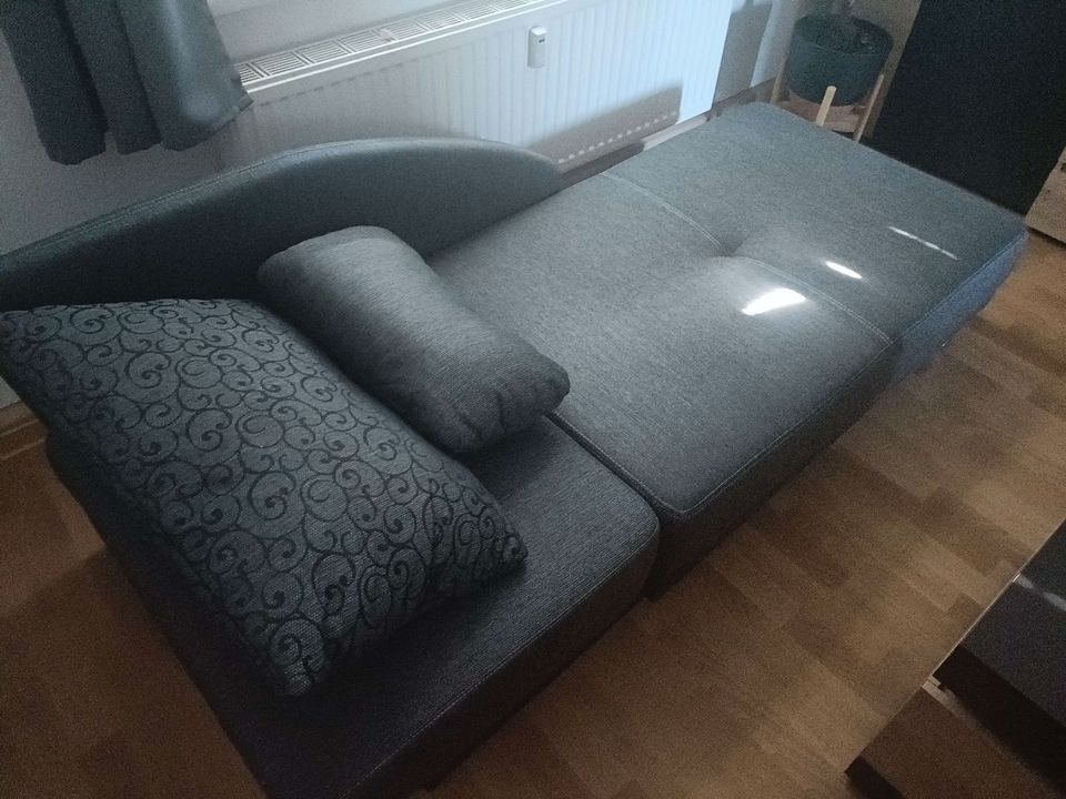 Sofa mit Schlaffunktion in Beucha
