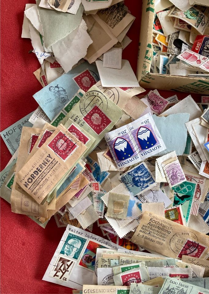 Briefmarken unsortiert Auflösung in Rosenheim