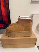 UGG W Classic Mini Dipper Chestnut | EU 38, 39, 40 Köln - Rodenkirchen Vorschau