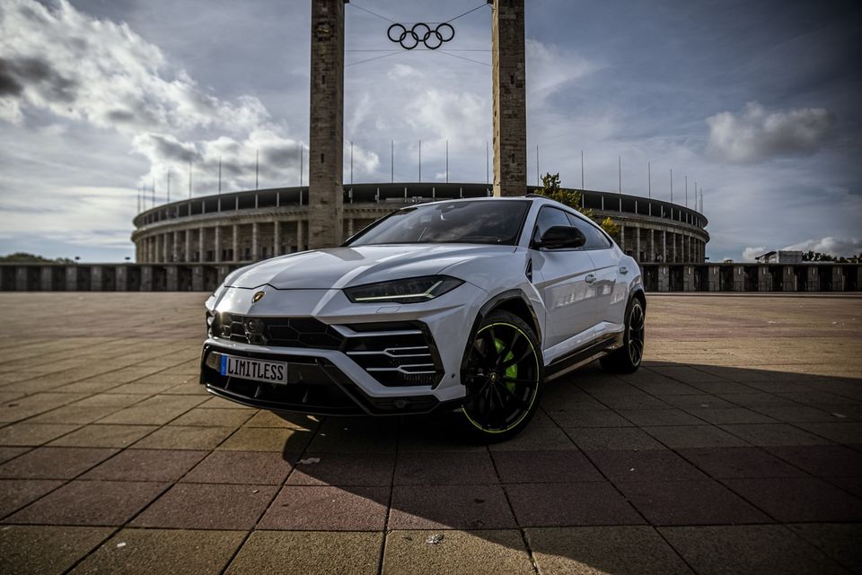 Lamborghini Urus mieten Lambo SUV Sportwagen Hochzeitsauto Exot in Berlin