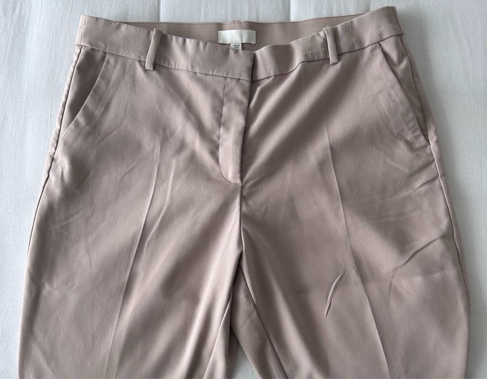 H&M Slacks / Stoffhose beige in Radolfzell am Bodensee