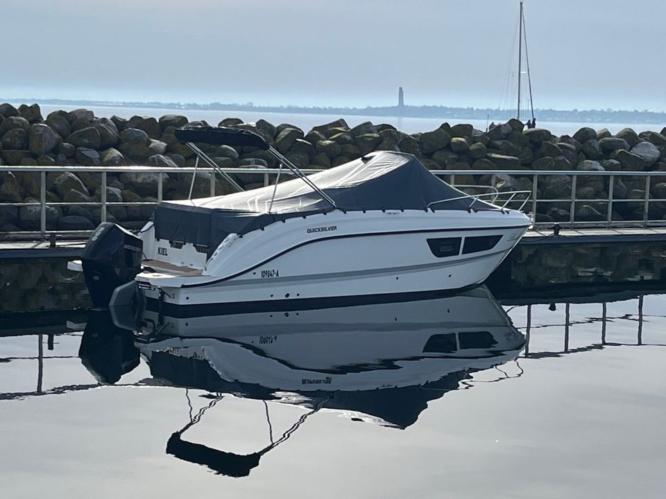 Motorboot Quicksilver 805 SunDeck mit Mercury F300 Verado V8 in Bönningstedt