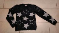 Super flauschiger warmer Pullover Yigga schwarz Sterne 158/164 Baden-Württemberg - Amtzell Vorschau