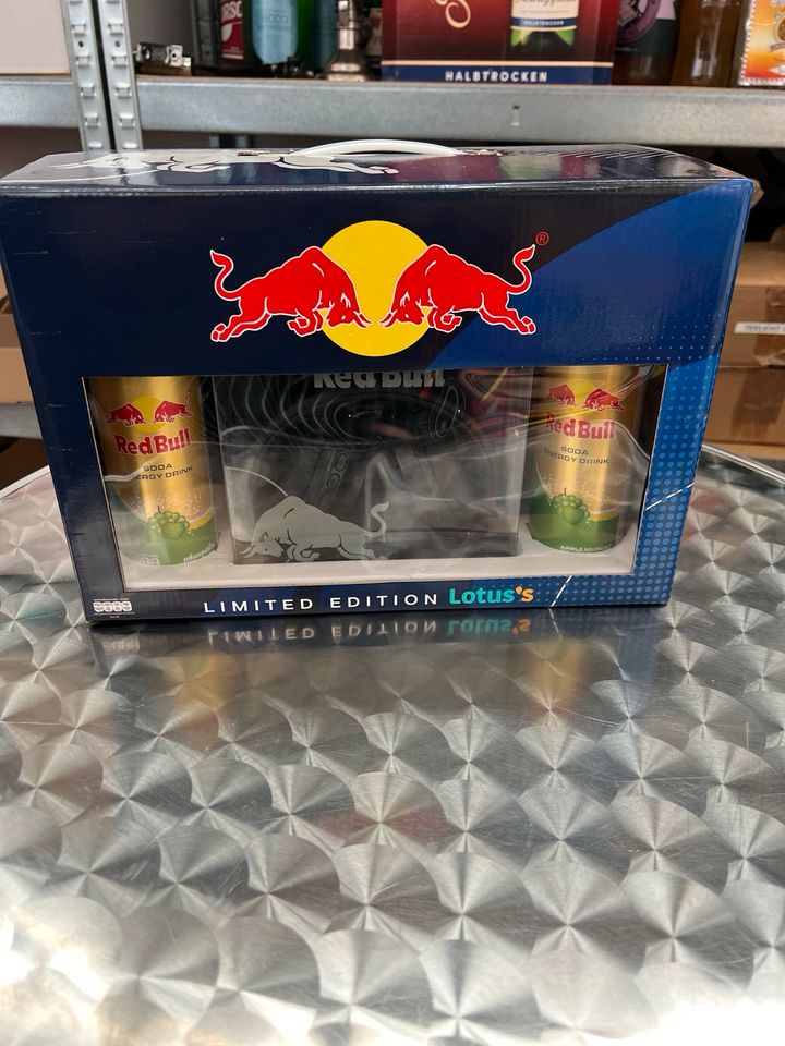 Redbull Soda Energy Drink mit Kopfhörern von Redbull in Bochum