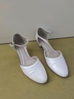 Rainbow Club Brautschuhe Bright Sunshine Ivory 38 Sachsen - Markkleeberg Vorschau