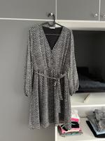 Sommerkleid ONLY - Größe M Niedersachsen - Horneburg Vorschau