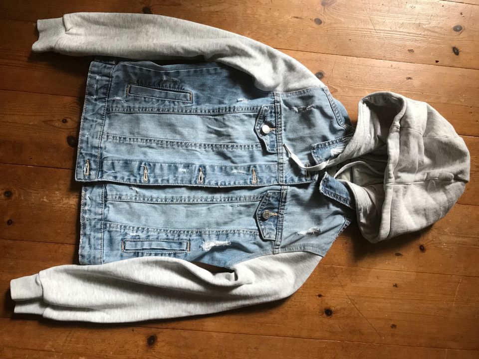 Jeans Jacke Skinny Jeans Pulli T-Shirt Größe 158 in Berlin