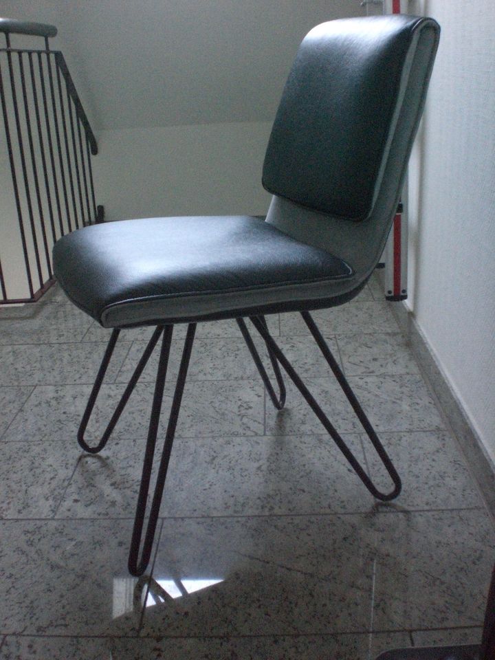 Stuhl in schwarz und grau. Keine Mängel in Berlin