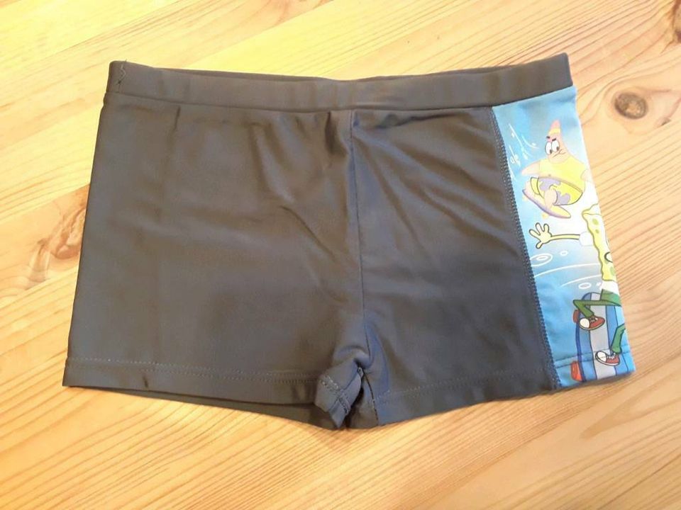 Spongebob Badehose Gr. 140 und zwei Bade-Shorts Gr. 128 in Friedrichroda