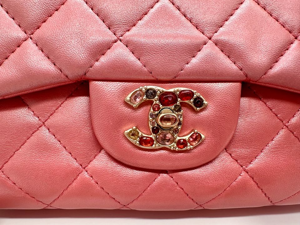 Chanel Timeless Classic perlmutt-rosa in Simmozheim