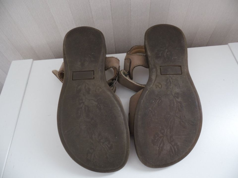 Sommer Sandalen Schuhe mit Blume Leder Gonuts Görtz Gr.30 in Hamburg