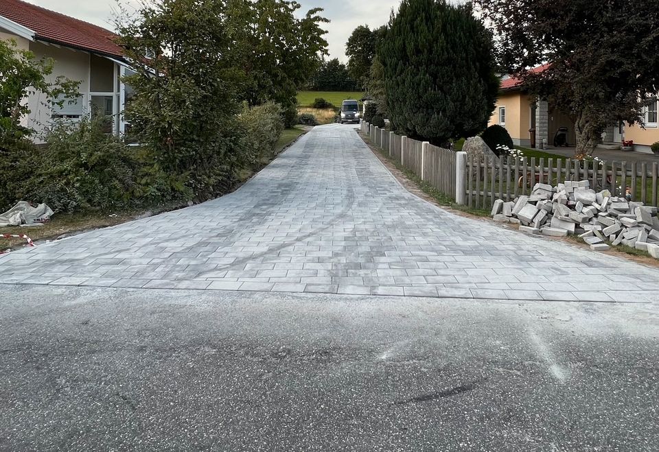 Pflasterarbeiten Baggerarbeiten Gartenbau Außenanlagen Terrasse in Waldkirchen