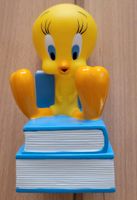 Tweety Figur auf Büchern  warner Bros Spandau Berlin - Spandau Vorschau