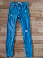 Bershka Jeans Gr.32 Hessen - Großkrotzenburg Vorschau