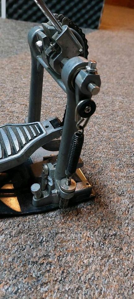 YAMAHA Single Pedal / Schlagzeug Fußmaschine Doppelkette in Kiel