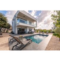 Liebevoll eingerichtete Villa mit Pool in Mandre, Kroatien Hessen - Bruchköbel Vorschau