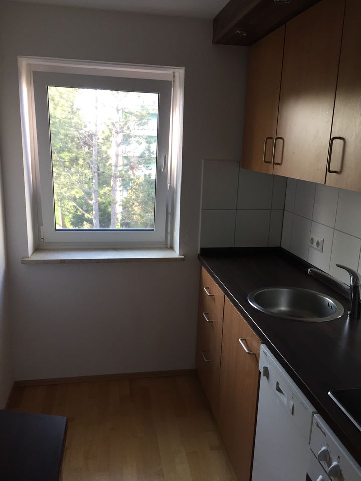 2 Zimmer Wohnung mit Küche Balkon Memmingen West zu vermieten in Memmingen