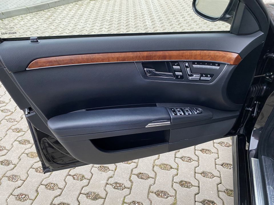Mercedes Benz S W221 S500L AMG DESIGNO wenig KM Japan reimport in Berlin