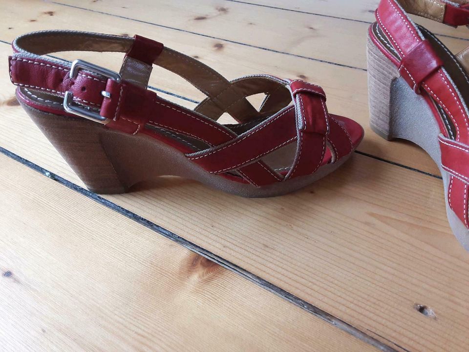 Sandalen Keilabsatz rot Manas Design Grösse 37 in Dortmund