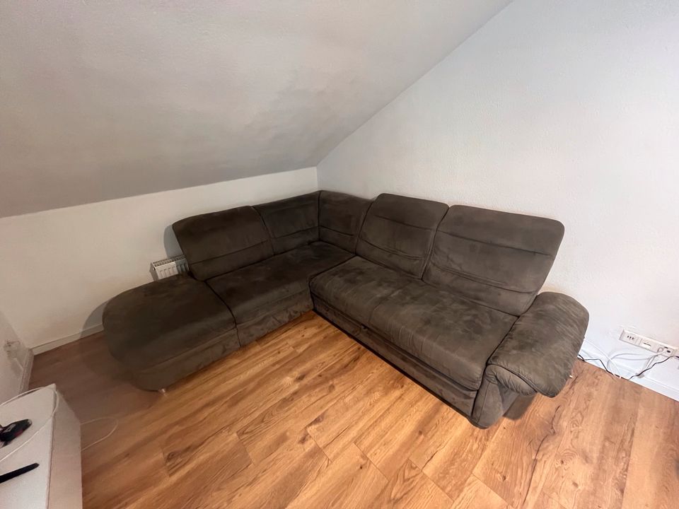 Eck Sofa mit Schlaffläche in Busenberg