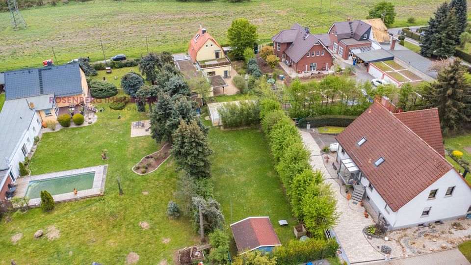 Großzügiges EFH mit vielen Extras, einem überdachten Pool in wunderschöner Lage von Schkeuditz in Schkeuditz