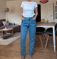 Calvin Klein Mom Jeans W29 Düsseldorf - Rath Vorschau