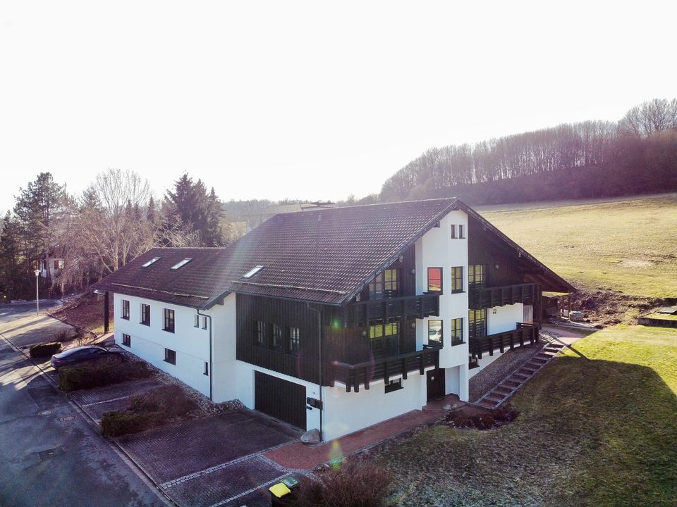 Traumhaftes Architektenhaus im Landhaus-Style mit XXL-Grundstück in Ortsrandlage von Weißenbrunn in Weißenbrunn Kreis Kronach