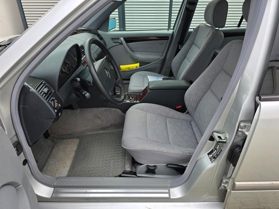 Mercedes-Benz C 280 Elegance,1.Hd,Aut.Xenon,PDC,SHZ,Navi in Buseck