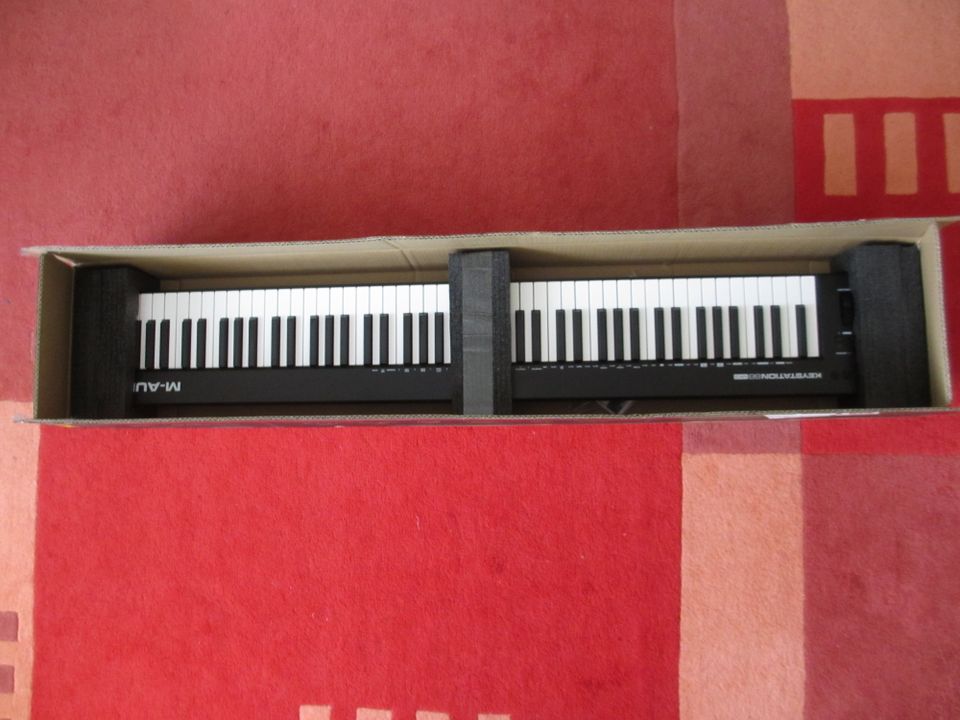 Midi-Keyboard M-Audio Keystation 88 MK3 OVP in Odelzhausen
