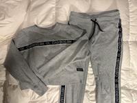 Calvin Klein Grau Sportanzug 2-teiliges set outfit S Nordrhein-Westfalen - Löhne Vorschau