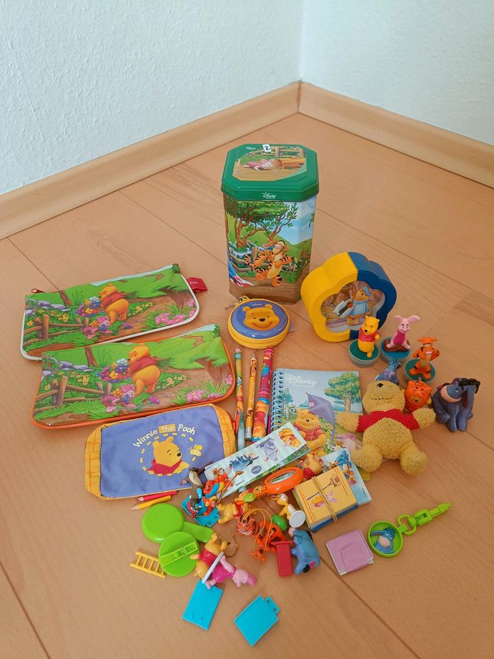 Winnie Pooh Sammlung in Raisdorf