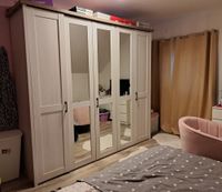 Kleiderschrank 5 türig mit Spiegeln ,Landhausstil !neuwertig! Nordrhein-Westfalen - Herne Vorschau