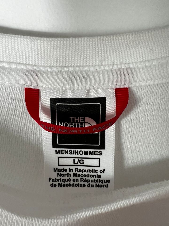 The North Face TNF Langarm Shirt weiß Gr. L in Herne