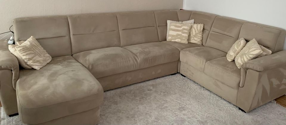 Couch/ Sofa L Form/ U Form in Beckum