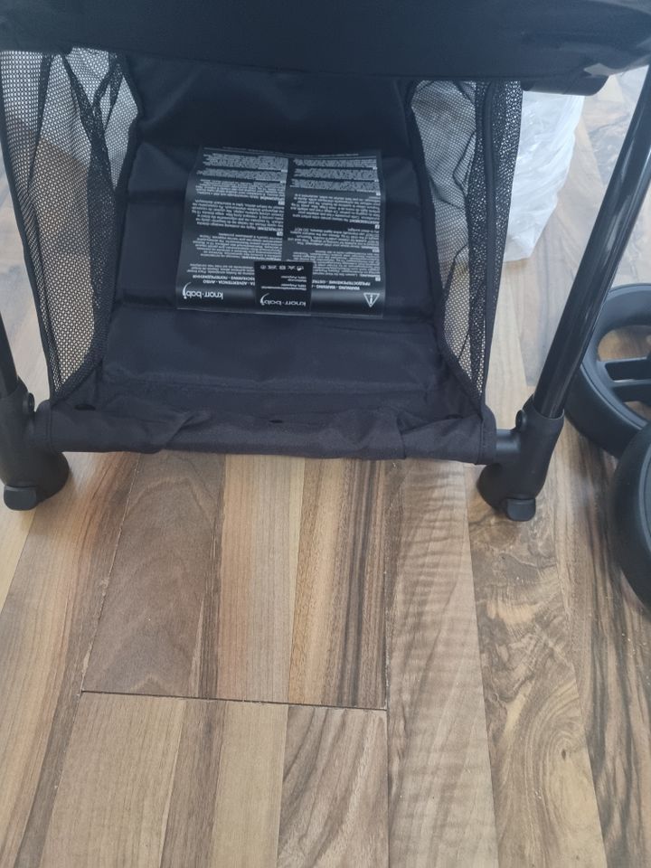 Knorr Baby Urbaner Sportwagen Kira - Modernes Design Schwarz-Grau in Jülich