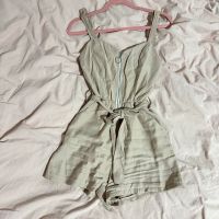 Gr. 36 kurzer Jumpsuit / Einteiler in Beige mit Schnürung Urlaub Nordrhein-Westfalen - Monheim am Rhein Vorschau