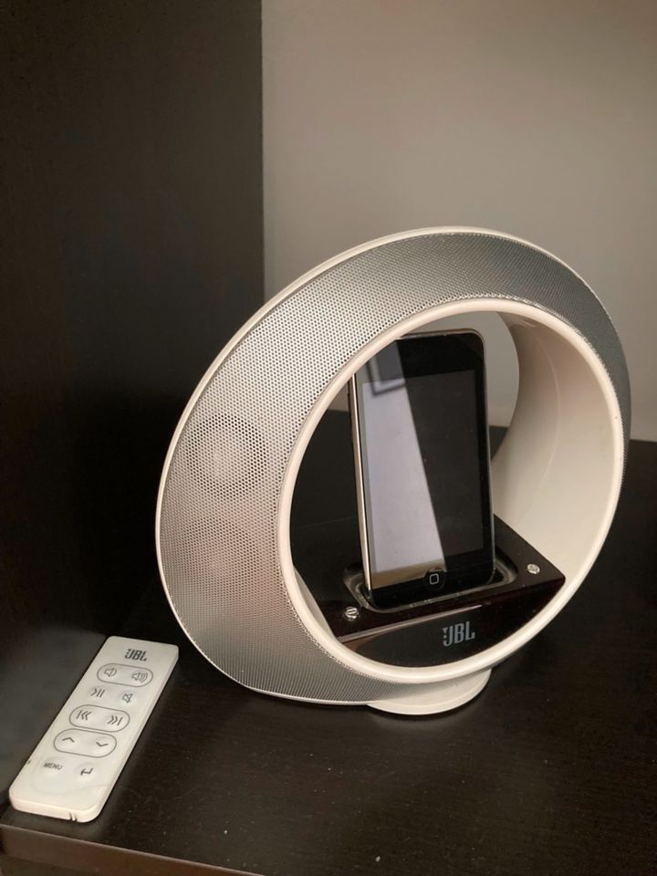 JBL Radial micro Dockingstation mit Fernbedienung für Apple iPod in Wiesbaden