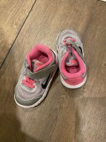 Nike Kinderschuhe Größe 21 Sneaker Turnschuhe Niedersachsen - Barwedel Vorschau