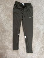 Nike Dri-Fit Hose Grün Größe S Nordrhein-Westfalen - Mülheim (Ruhr) Vorschau