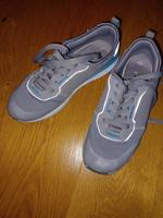 Graue Sneakers/Turnschuhe Größe 34 Bayern - Traunreut Vorschau