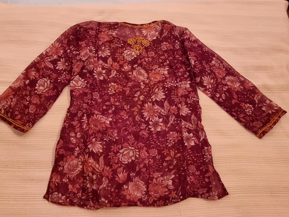 Coole Bluse/Blusenshirt im Boho-Style aus Australien, Gr. 36 in Wolfsburg