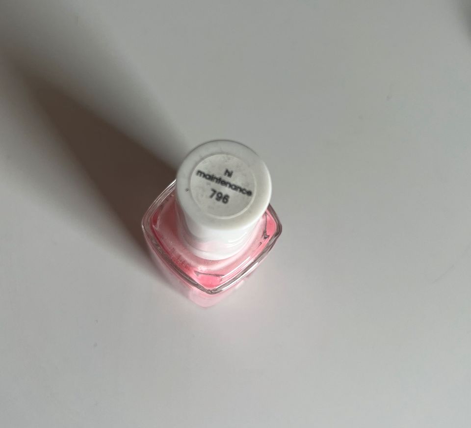 Essie Nagellack nr. 796 in Wolfsburg