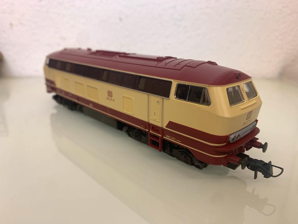 Selten! Roco Diesellok BR 218 217-8 TEE in rot - m. DSS - wie neu in Küps