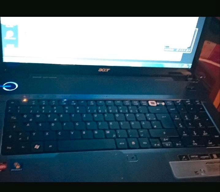 Laptop acer  funktioniert, aber mit einer externen Tastatur  W7.. in Hannover